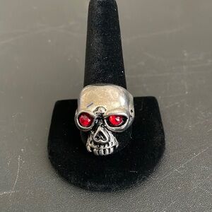 Men’s skull ring